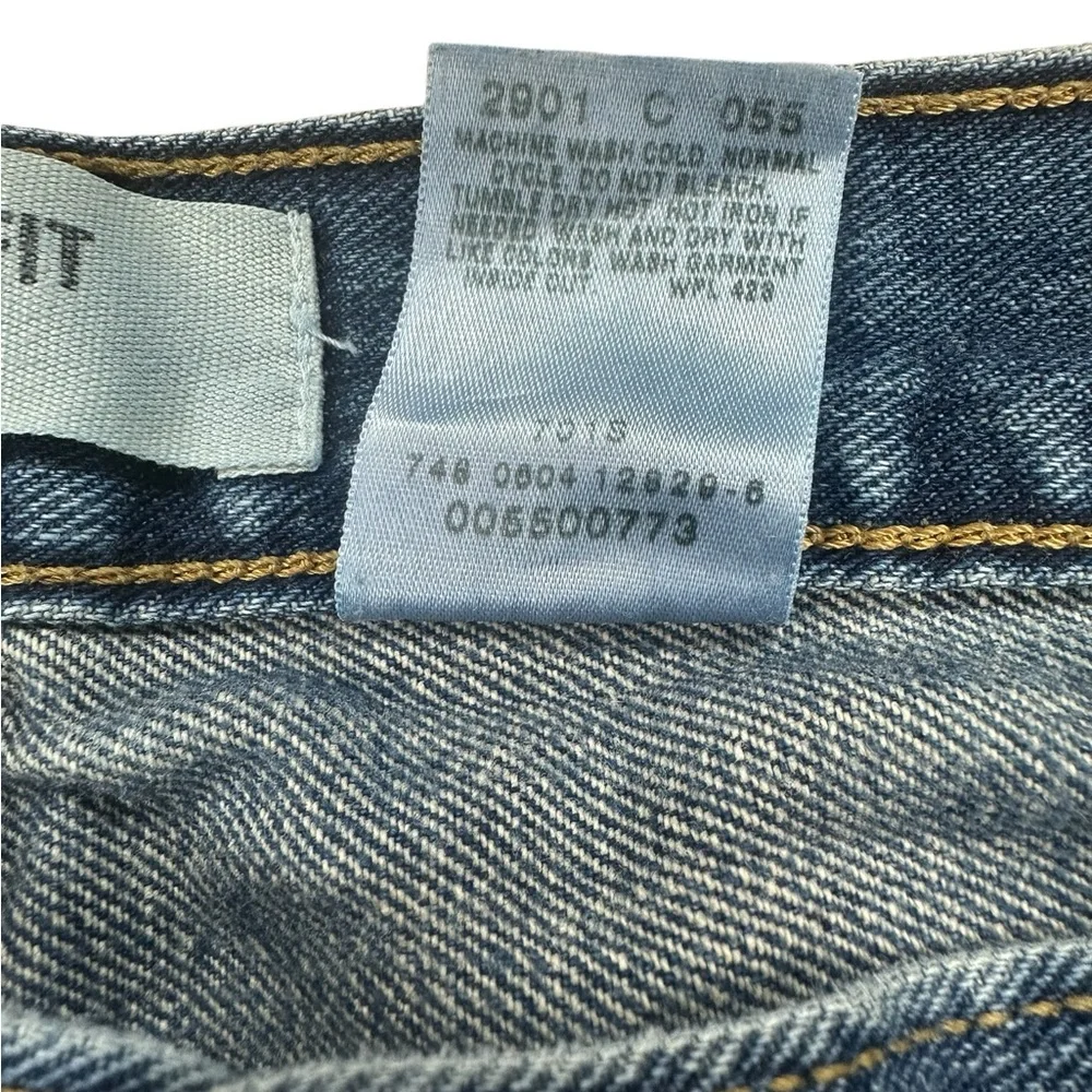 Men’s Levi’s Strauss 550 relaxed fit 38 X 32 altered‎ length to 38 x 28 vintage
